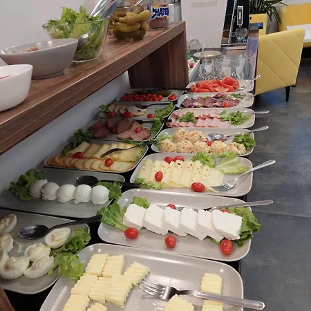 Hotel Homer Osrodek Rehabilitacji I Szkolenia Pzn 2*